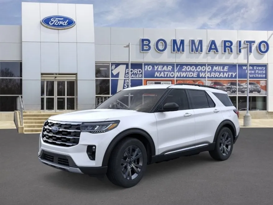 2025 Ford Explorer photo 1