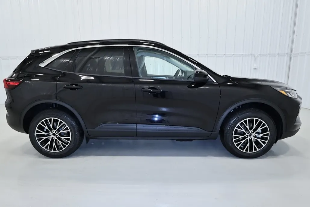 2024 Ford Escape Plug-In Hybrid Base photo 1