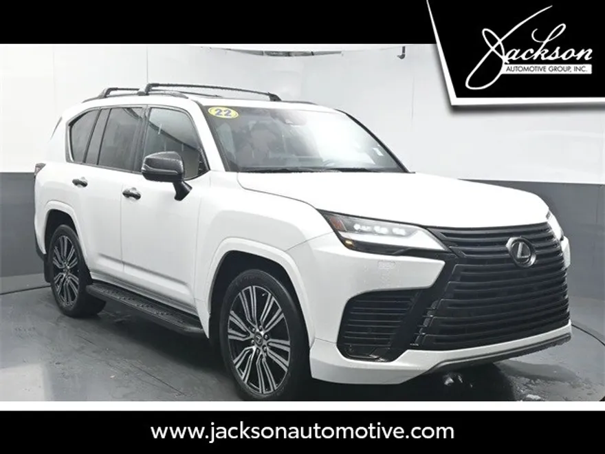 2022 Lexus LX 600 Luxury photo 1