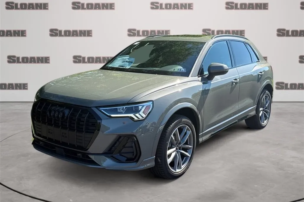 2025 Audi Q3 45 TFSI S line Premium photo 1