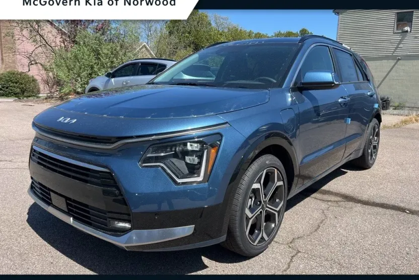 2025 Kia Niro Plug-In Hybrid SX Touring photo 1