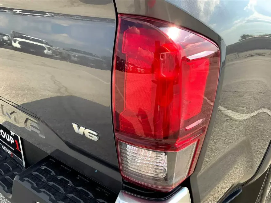 2020 Toyota Tacoma SR5 photo 29