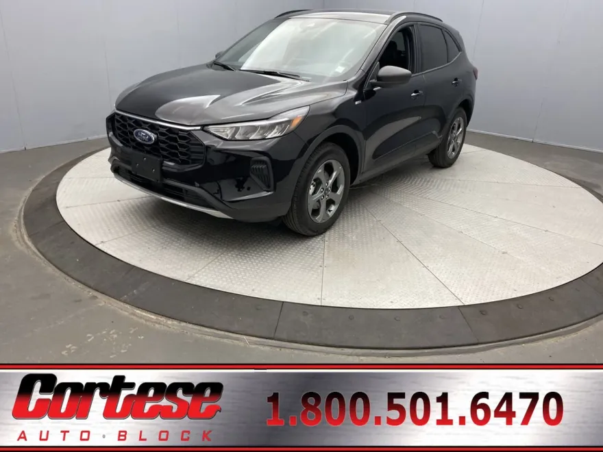 2025 Ford Escape ST-Line photo 1