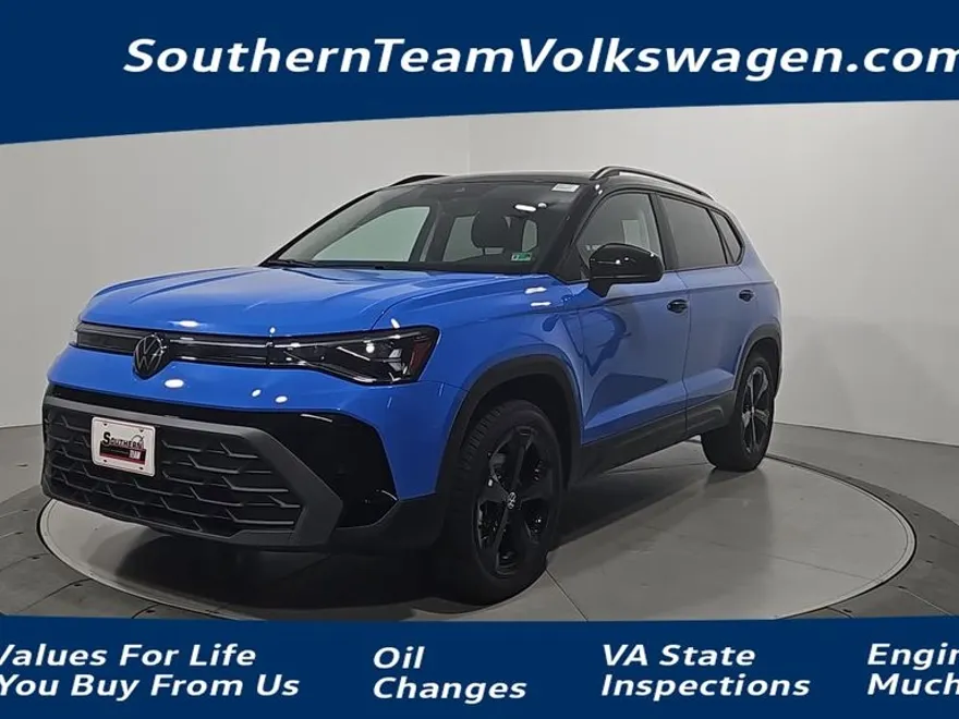 2025 Volkswagen Taos SE photo 1