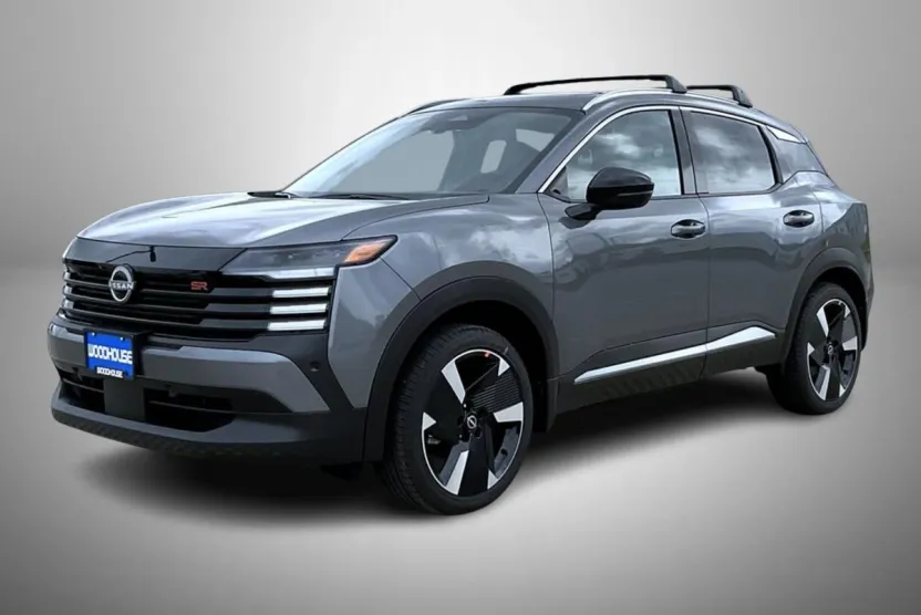 2026 Nissan Kicks SR photo 1