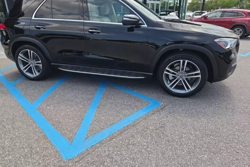 2022 Mercedes Benz GLE 350 photo 1