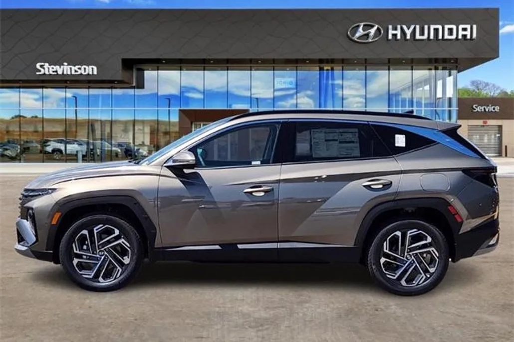 2025 Hyundai Tucson Hybrid Limited photo 1