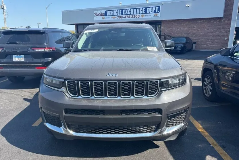 2022 Jeep Grand Cherokee Limited photo 1