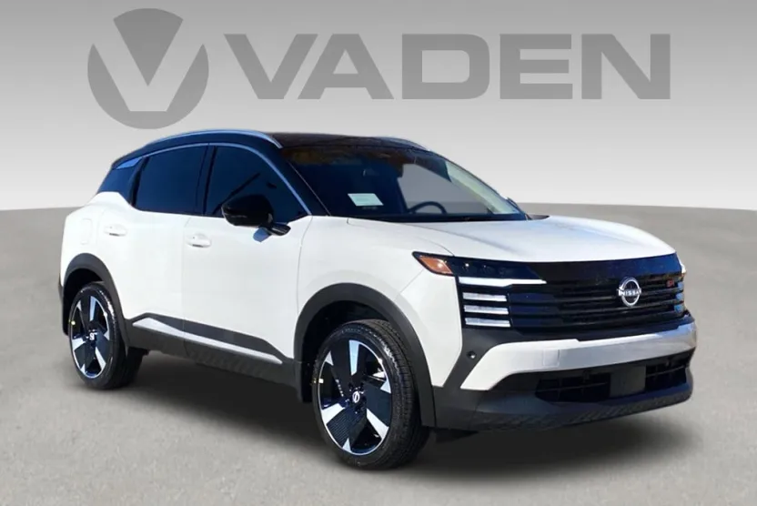 2025 Nissan Kicks SR photo 1