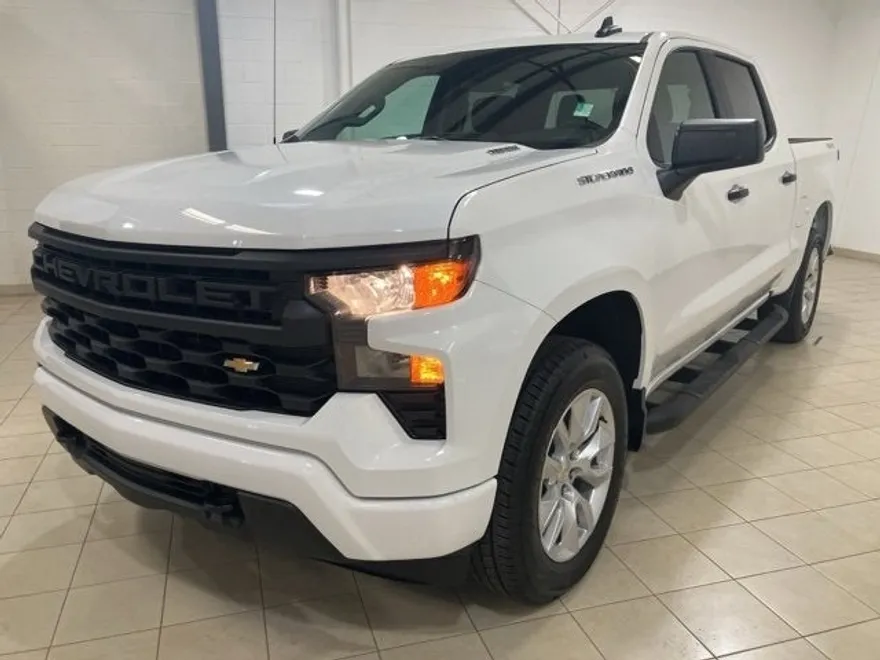 2026 Chevrolet Silverado 1500 Custom photo 1