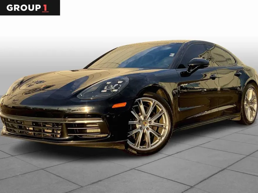 2020 Porsche Panamera 4 E-Hybrid photo 1