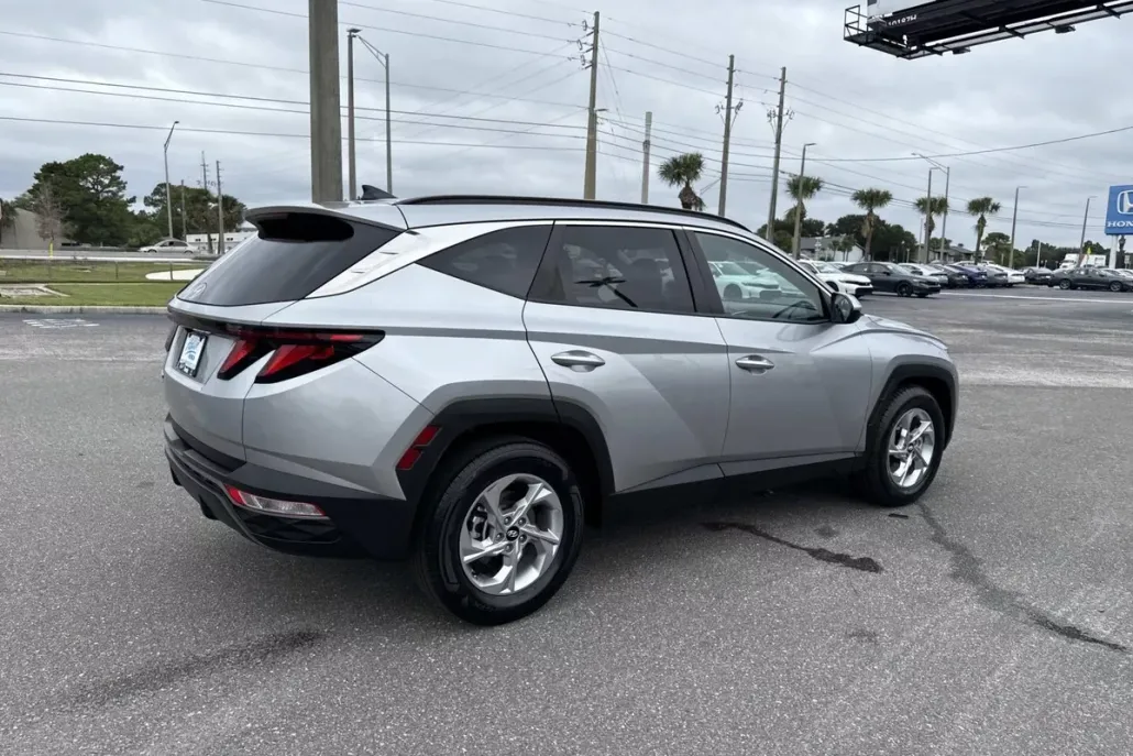 2024 Hyundai Tucson SEL photo 1