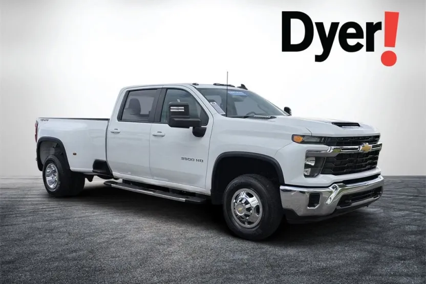 2024 Chevrolet Silverado 3500HD LT photo 1