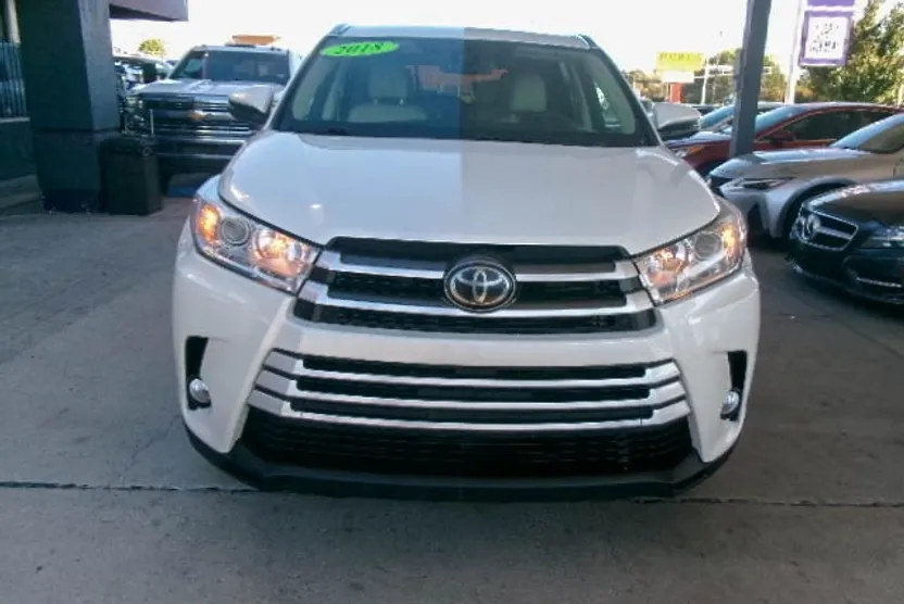 2018 Toyota Highlander XLE photo 1