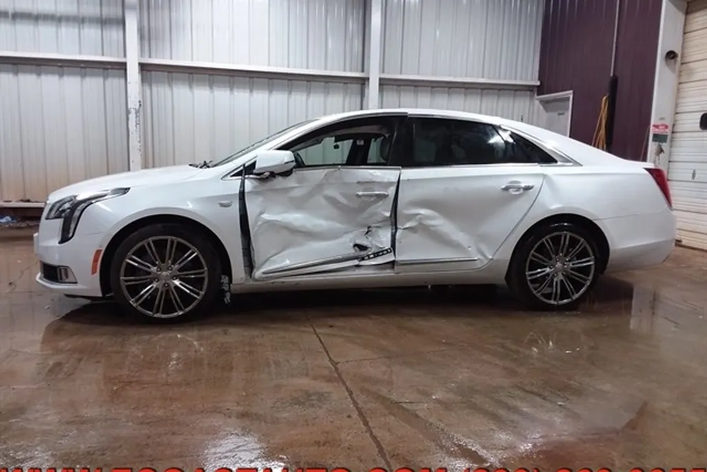 2019 Cadillac XTS Luxury photo 1