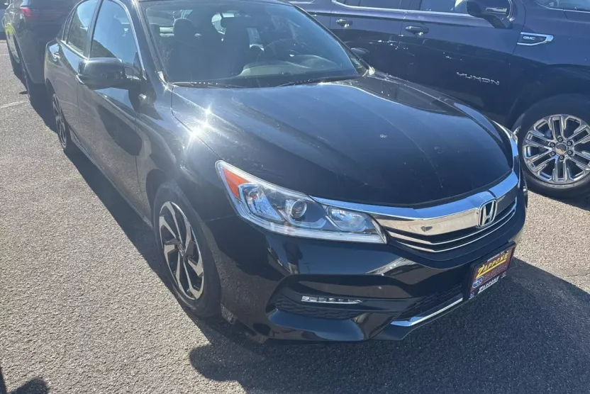 2017 Honda Accord EX photo 1