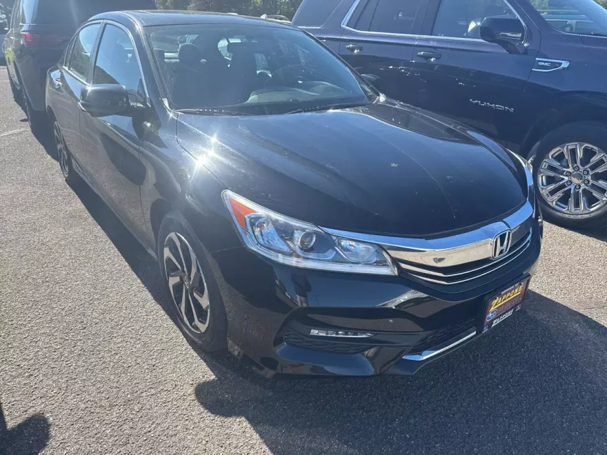 2017 Honda Accord EX photo 1