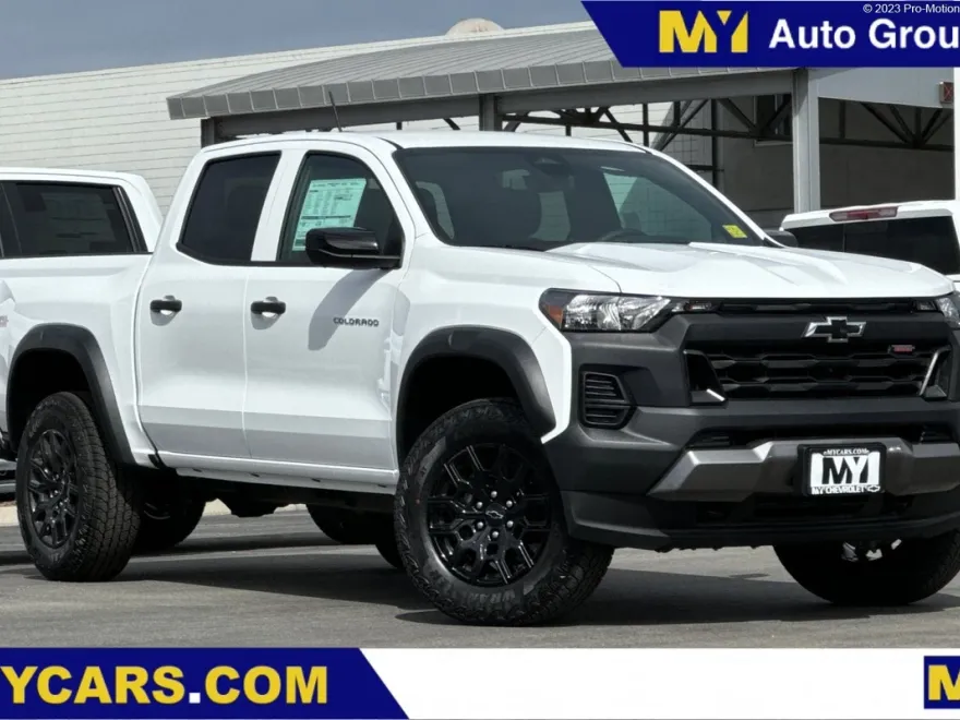 2026 Chevrolet Colorado Trail Boss photo 1