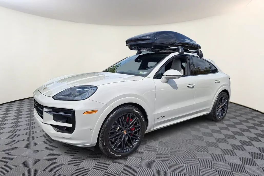 2025 Porsche Cayenne Coupe GTS photo 1