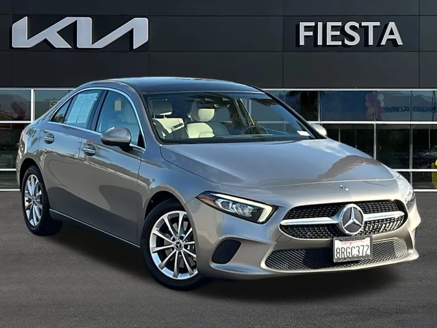 2020 Mercedes Benz A 220 photo 1