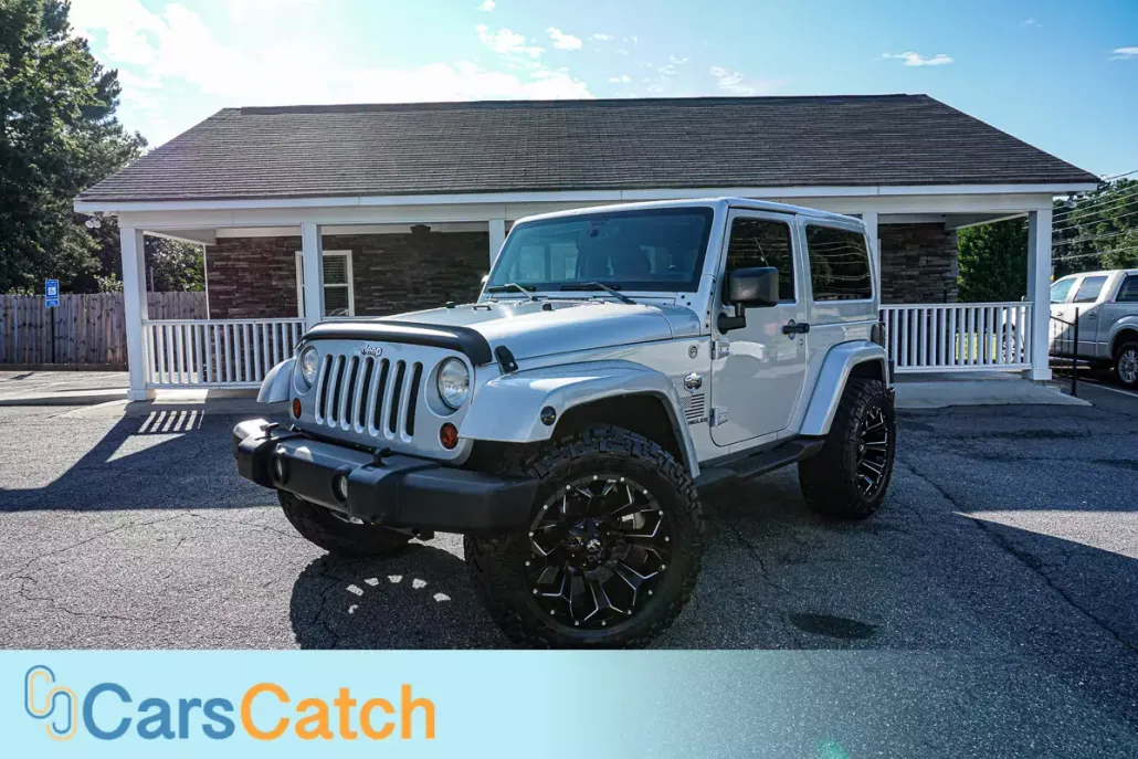 2012 Jeep Wrangler Sahara photo 1