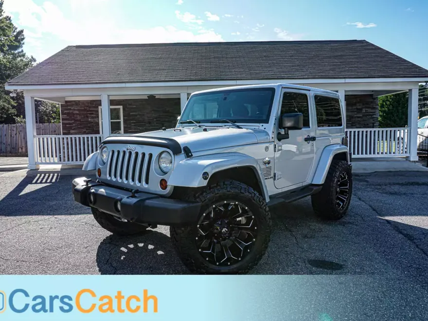 2012 Jeep Wrangler Sahara photo 1