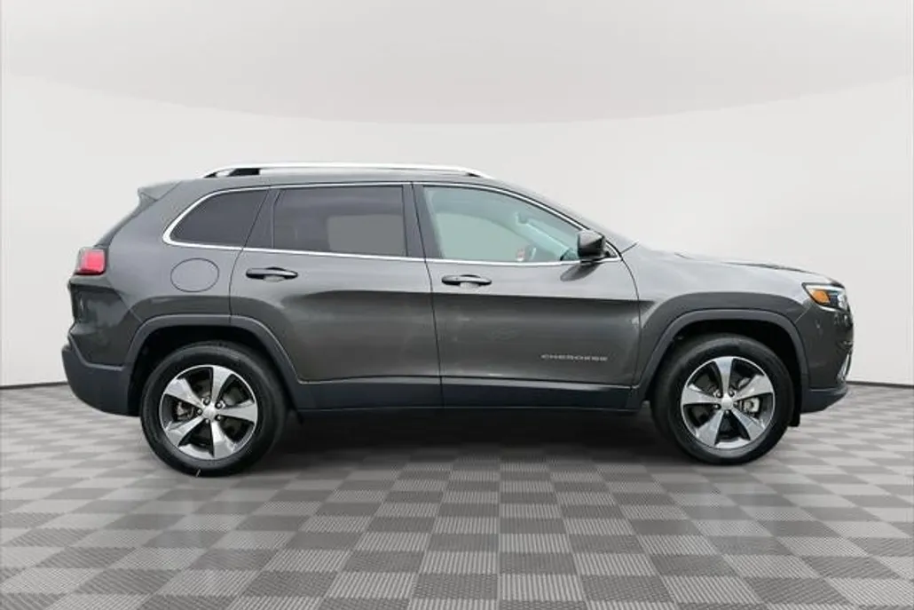 2019 Jeep Cherokee Limited photo 1