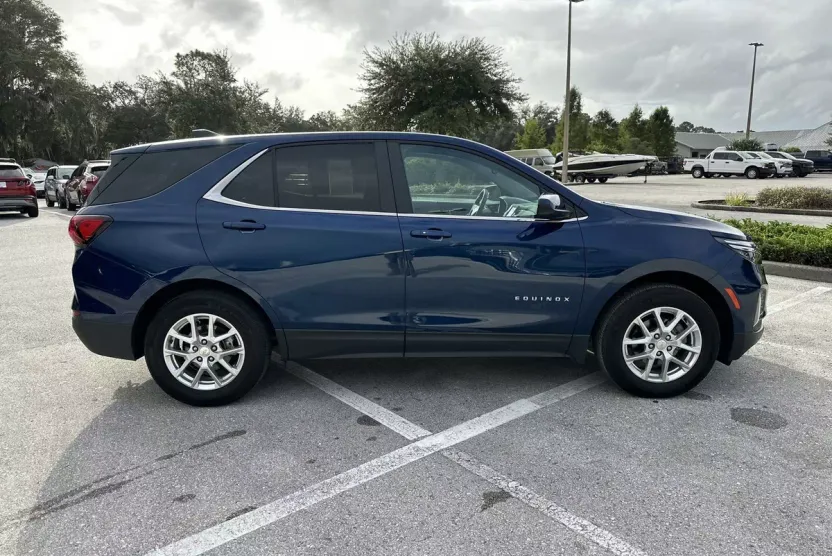 2022 Chevrolet Equinox photo 1