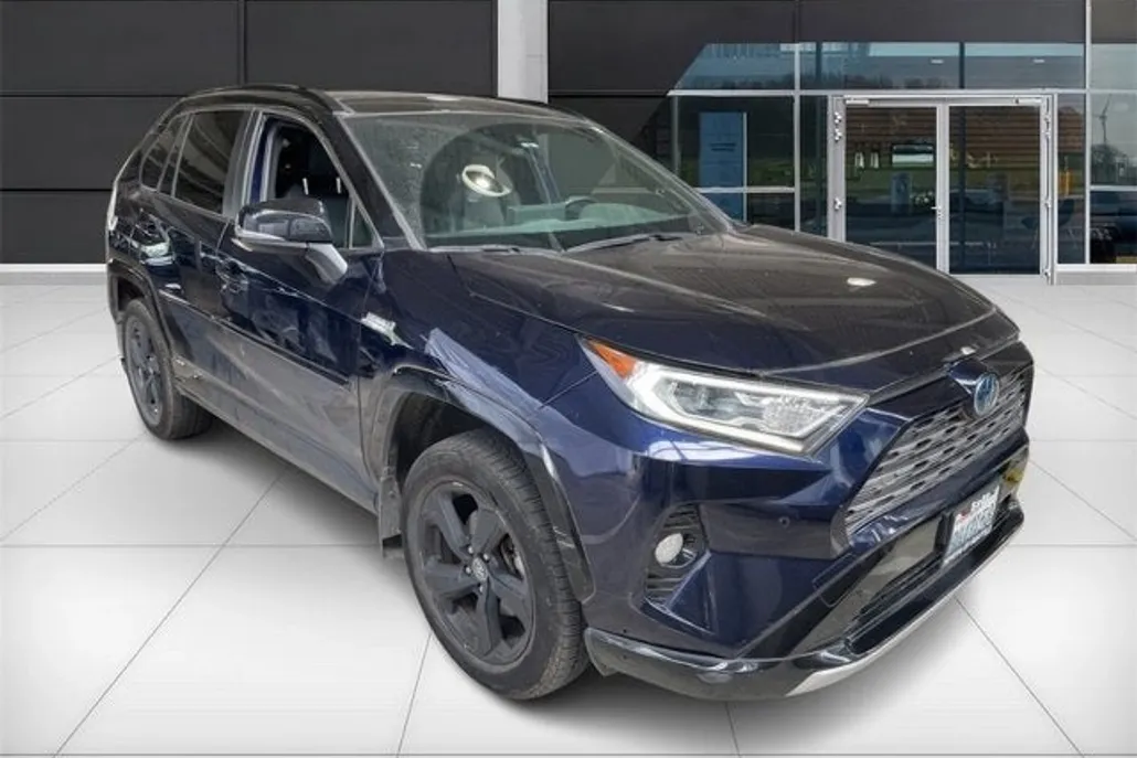 2019 Toyota RAV4 Hybrid XSE photo 1