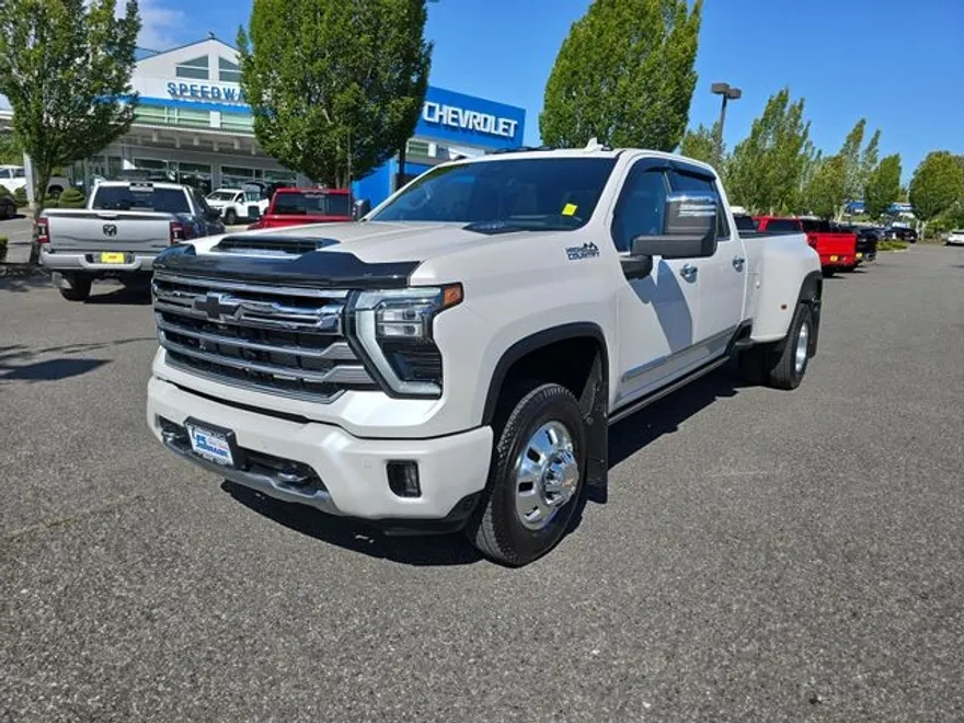 2025 Chevrolet Silverado 3500HD High Country photo 1