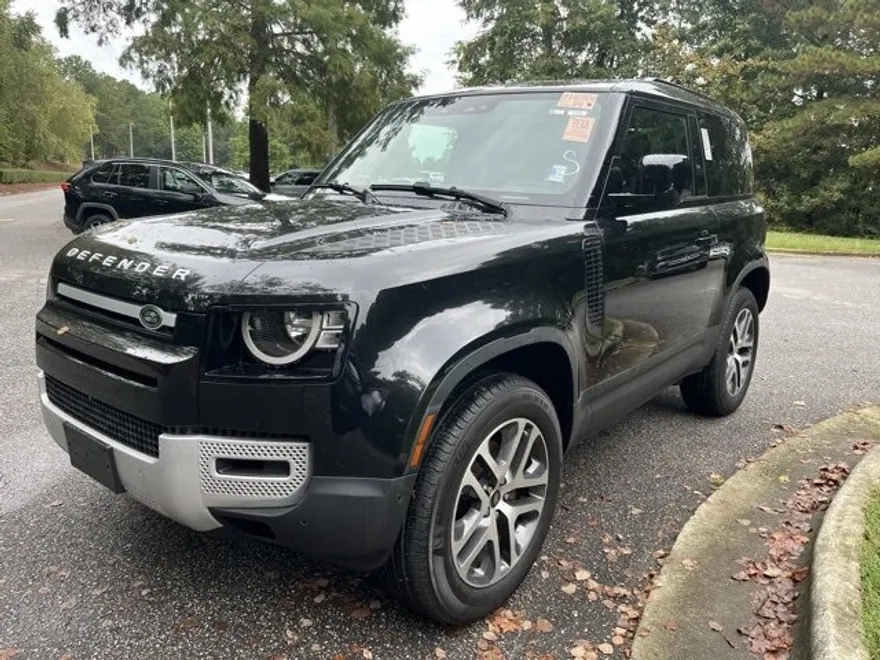 2023 Land Rover Defender S photo 1