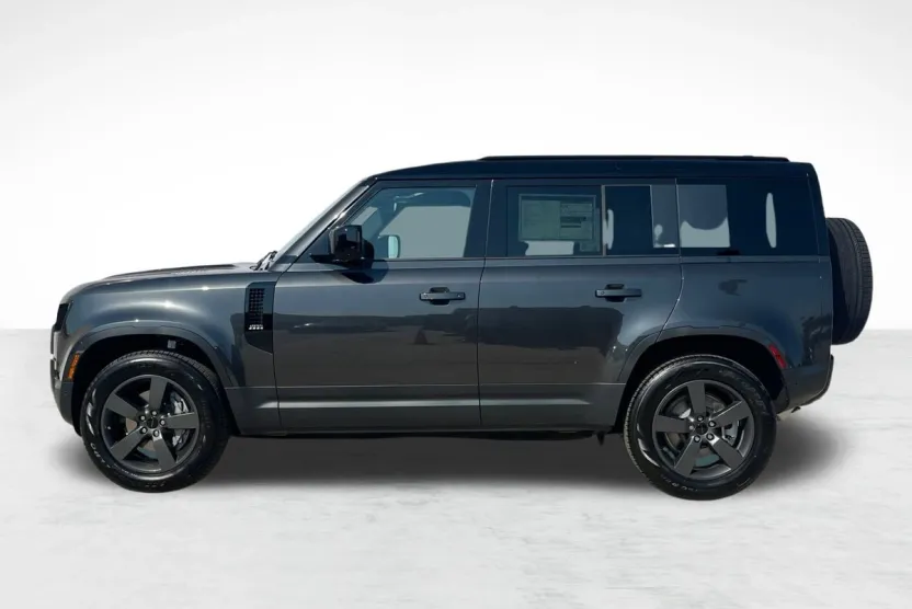 2026 Land Rover Defender 110 S photo 1