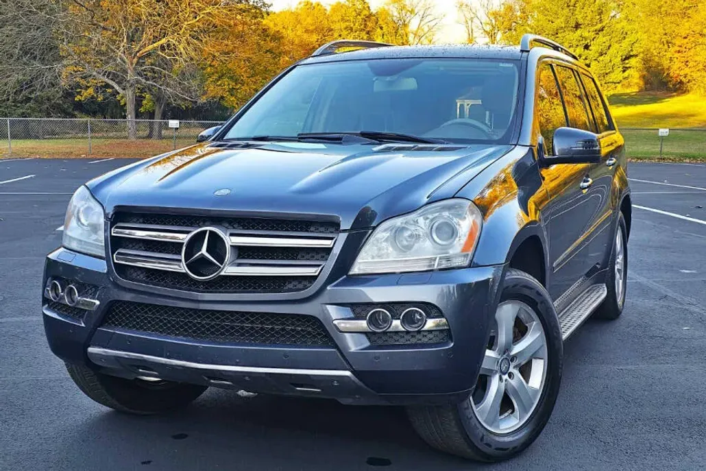2011 Mercedes Benz GL 450 photo 1