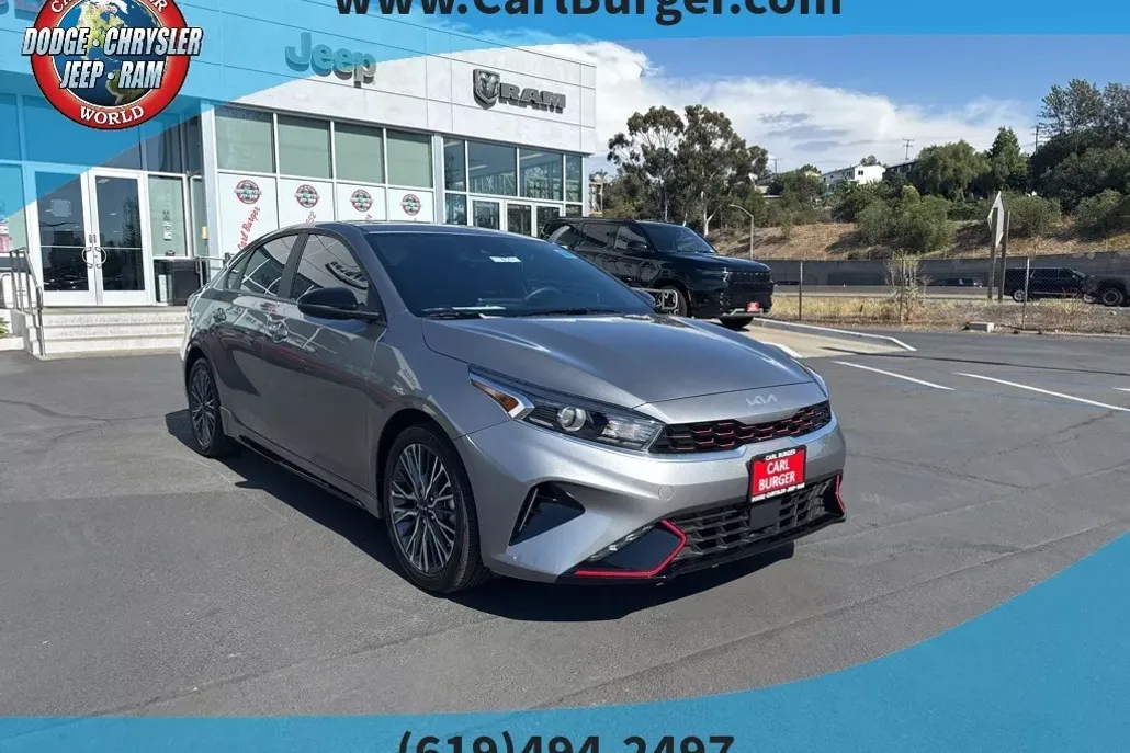 2024 Kia Forte GT-Line photo 1