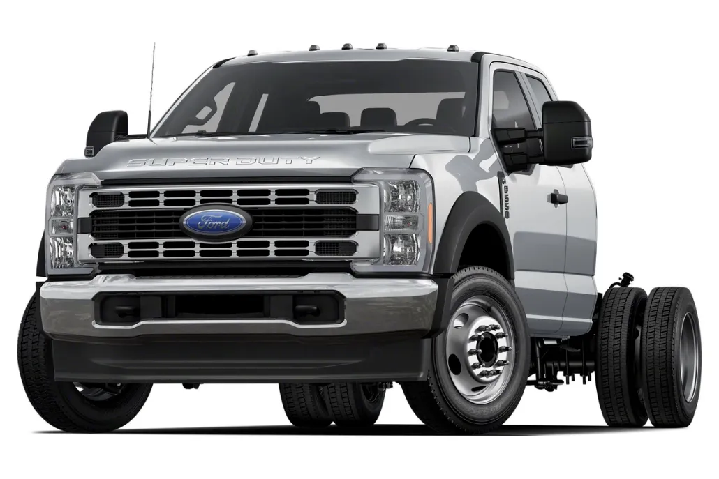 2024 Ford F-550 photo 1