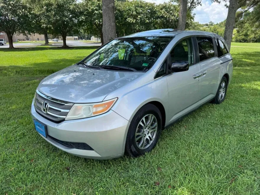 2013 Honda Odyssey EX-L photo 1