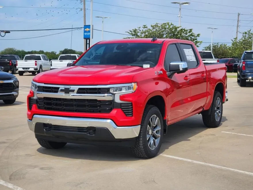 2026 Chevrolet Silverado 1500 LT photo 1