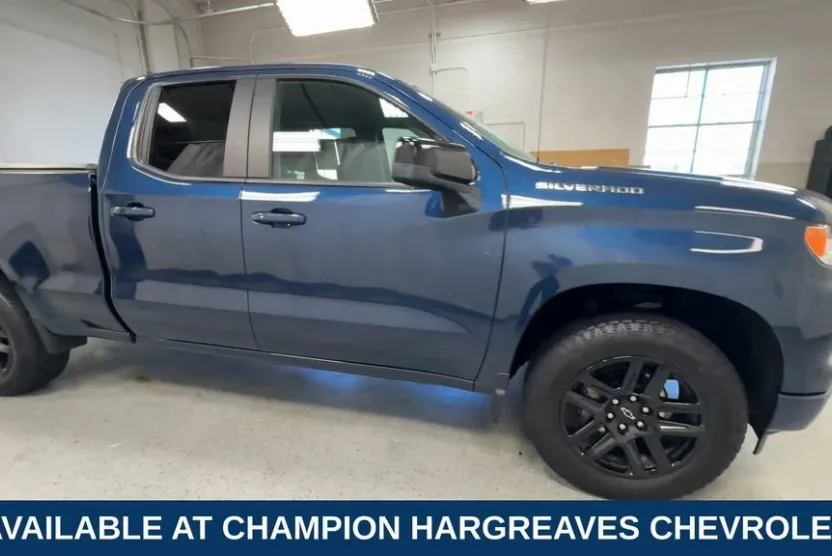 2022 Chevrolet Silverado 1500 RST photo 1