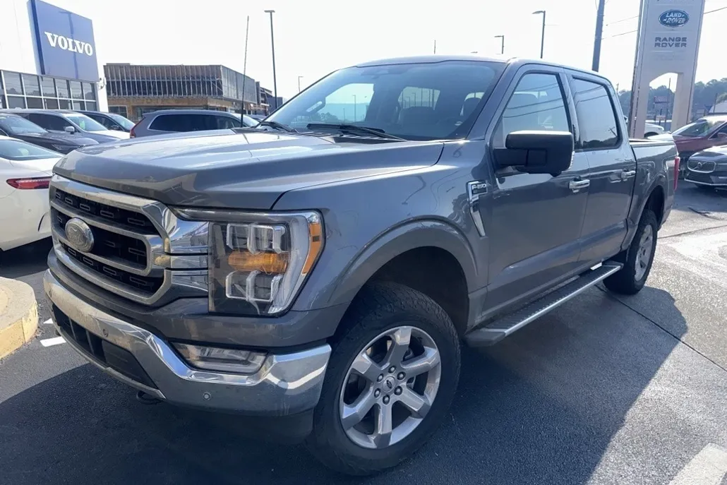 2023 Ford F-150 XLT photo 1