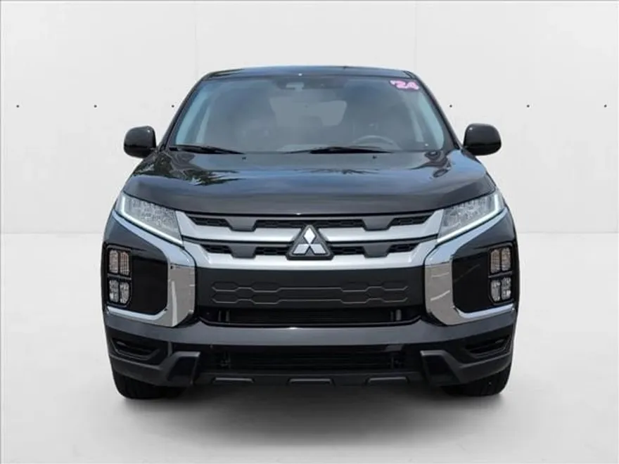 2024 Mitsubishi Outlander Sport LE photo 1