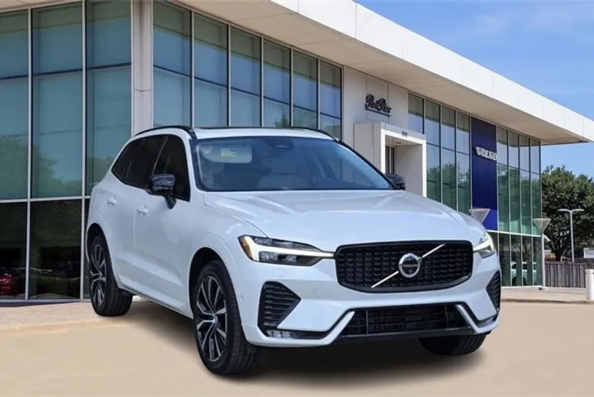2025 Volvo XC60 B5 Plus photo 1