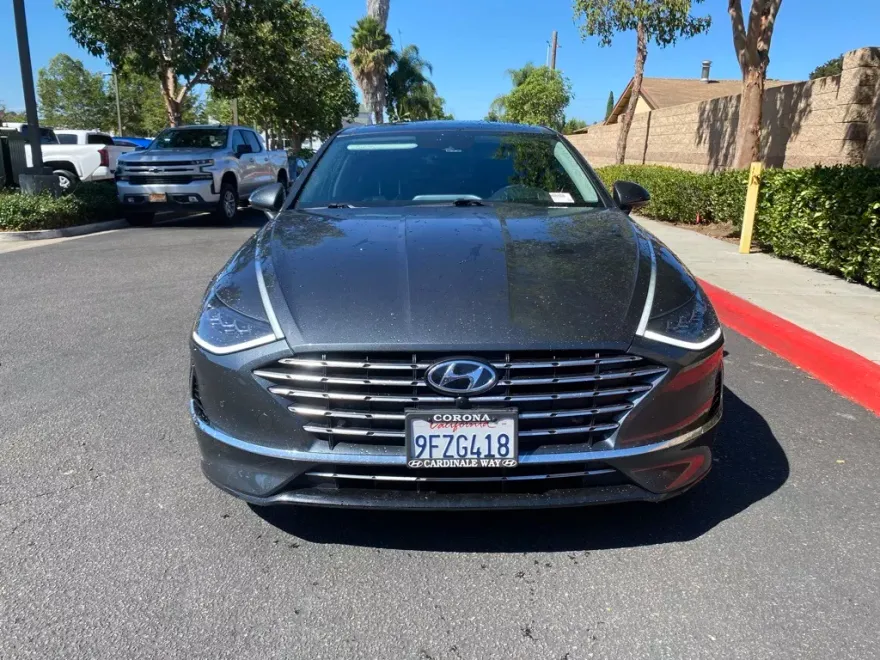 2023 Hyundai Sonata Hybrid Limited photo 2
