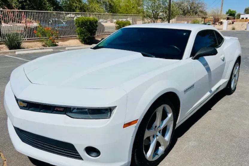 2015 Chevrolet Camaro 1LT photo 1