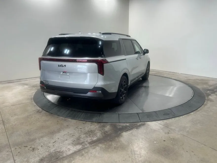 2026 Kia Carnival SX Prestige photo 1
