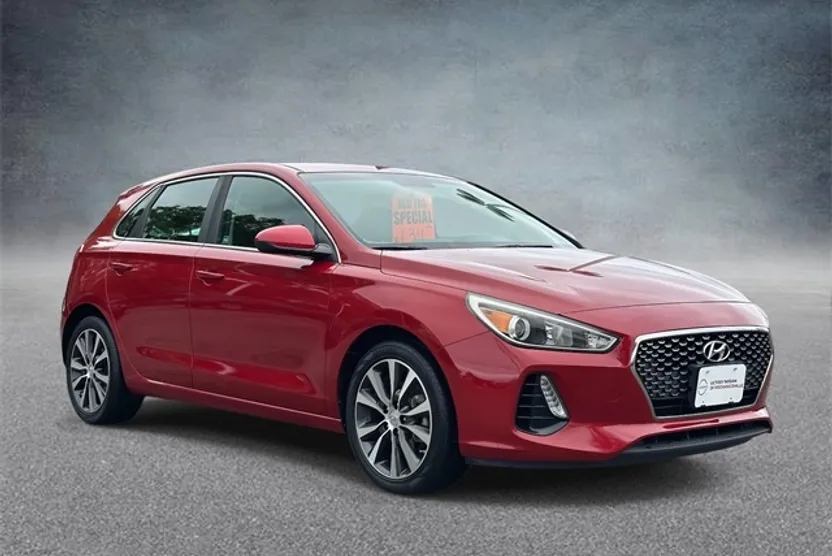 2018 Hyundai Elantra GT Base photo 1