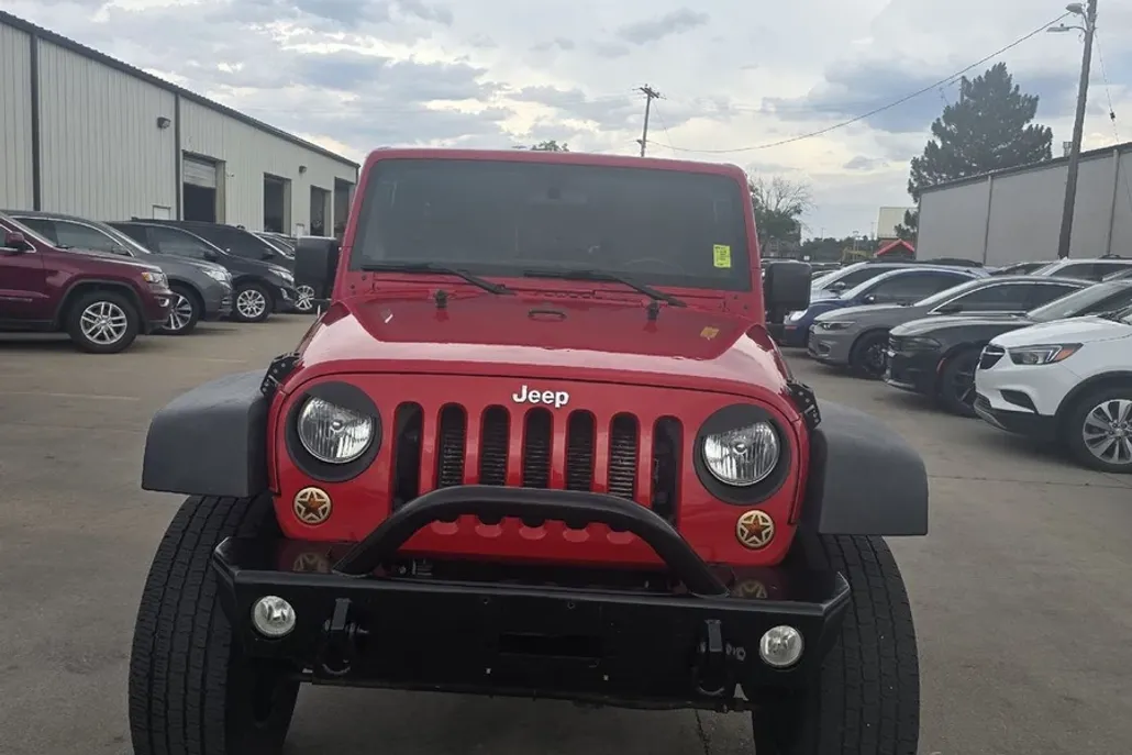 2012 Jeep Wrangler Unlimited Rubicon photo 1