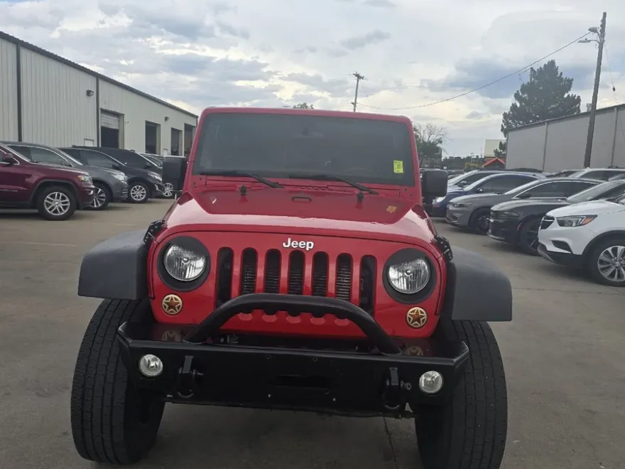 2012 Jeep Wrangler Unlimited Rubicon photo 1