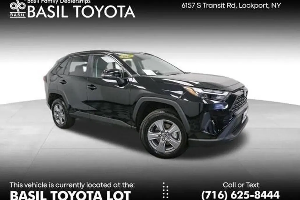 2025 Toyota RAV4 XLE photo 1