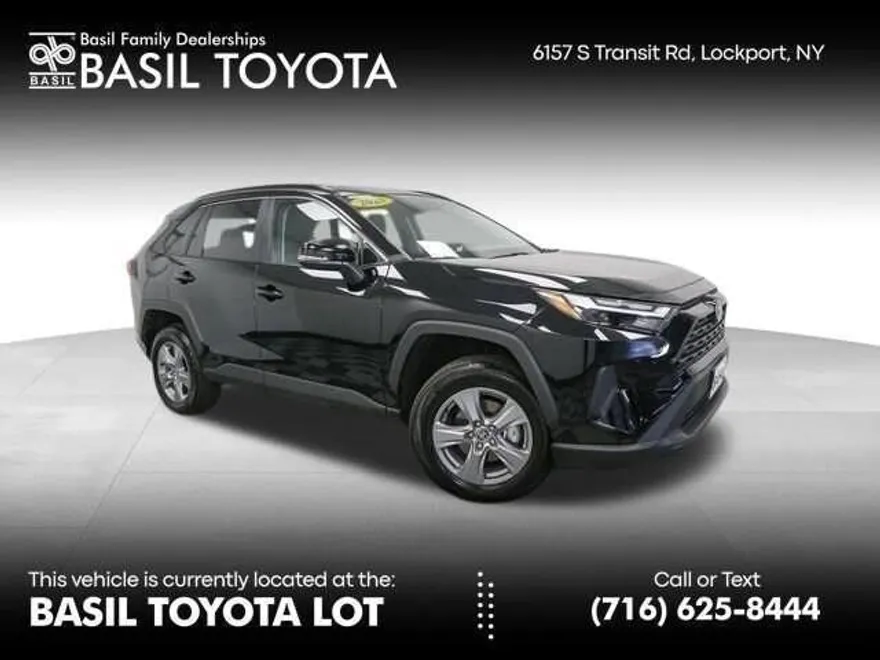 2025 Toyota RAV4 XLE photo 1