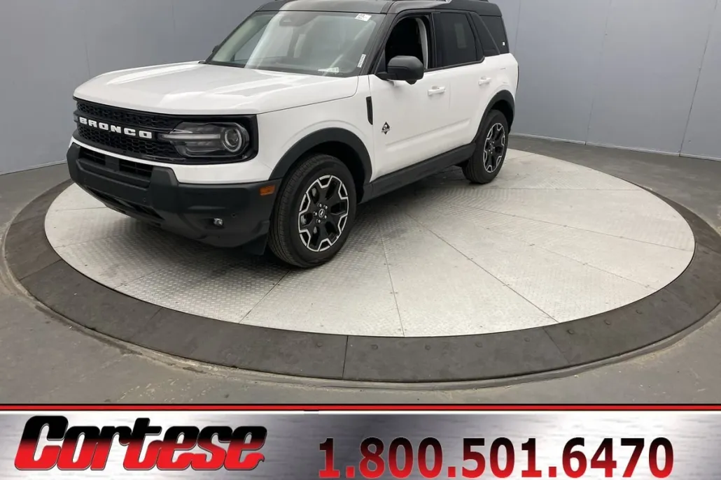 2025 Ford Bronco Sport Outer Banks photo 1